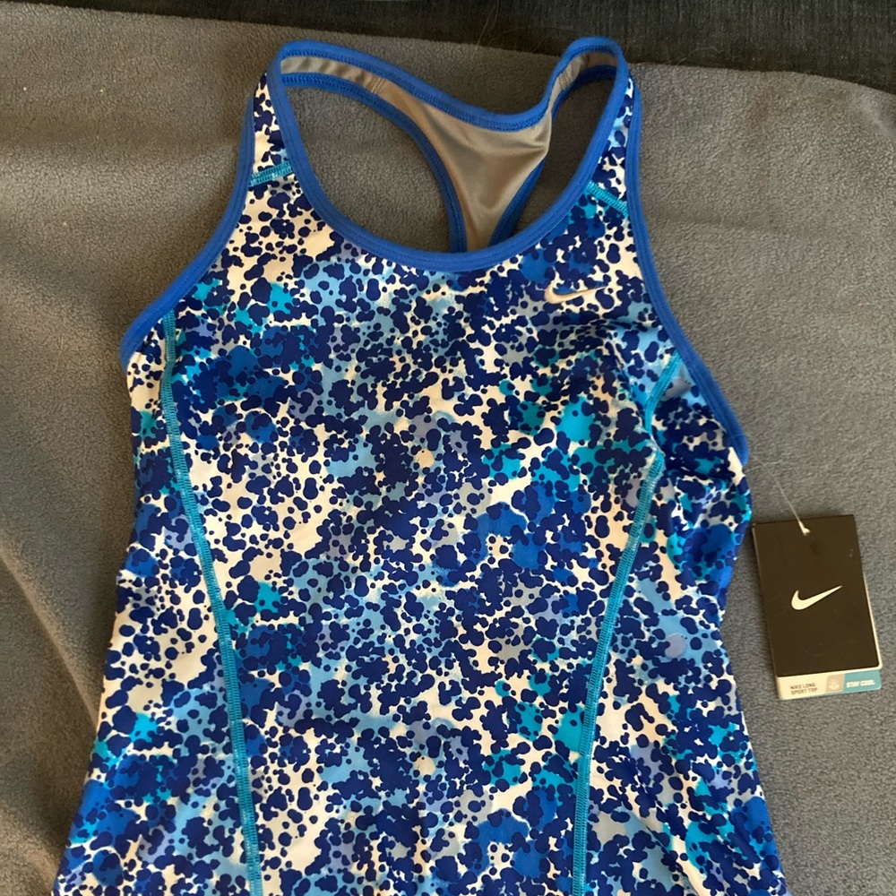 Nike running top